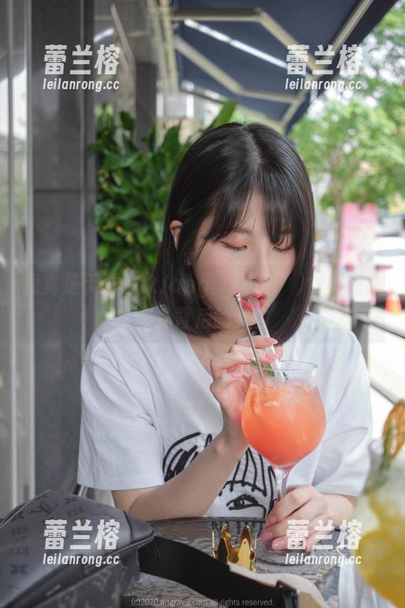 我真是无法想象Jang Joo(장주)女神在线作品背后的努力